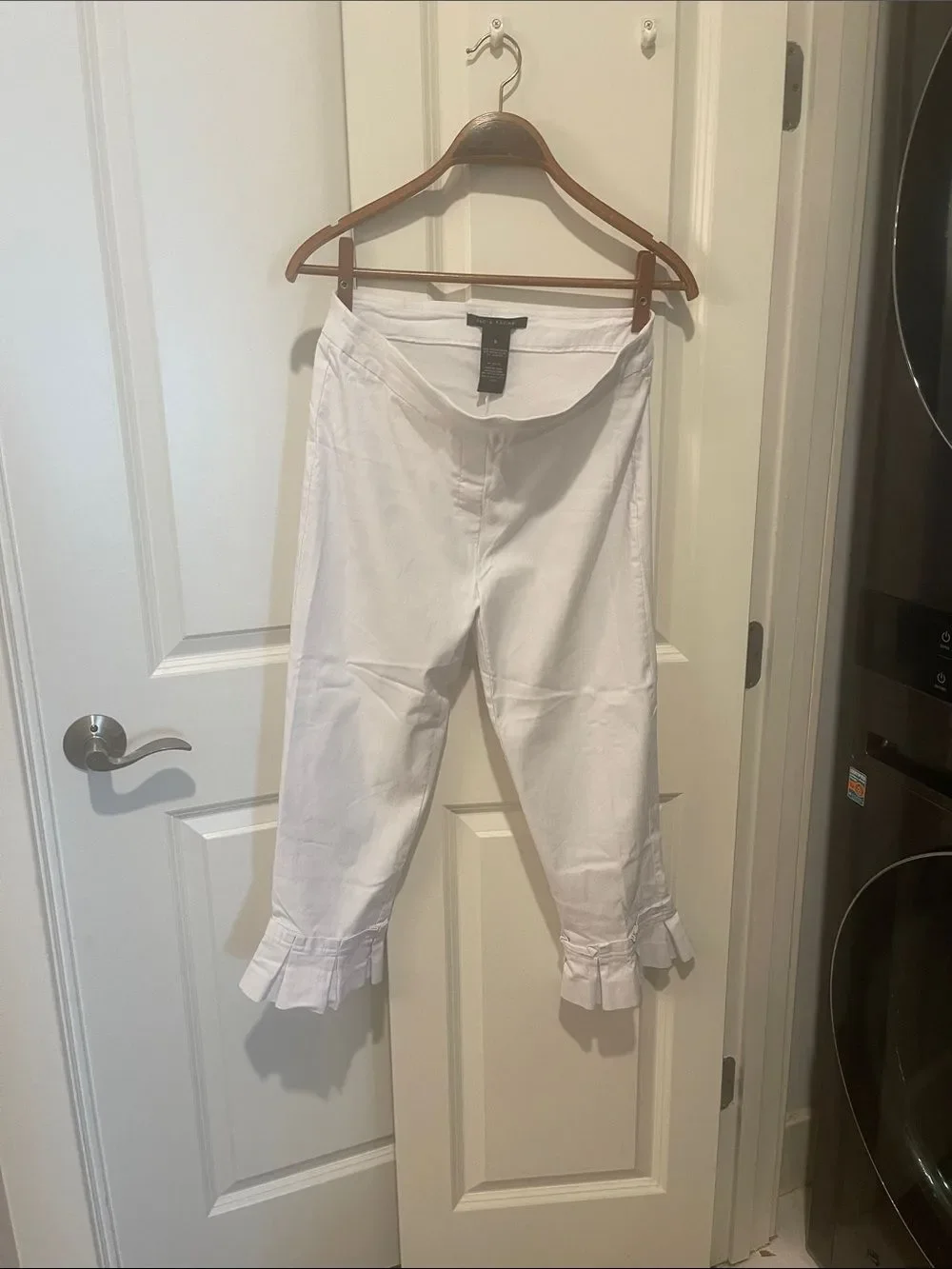 White Women's Ruffle Hem Capri Jeans